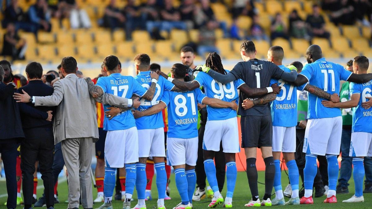 Sem superstição, Scott como Diego, "de mãos dadas": Napoli prende a respiração pelo Scudetto