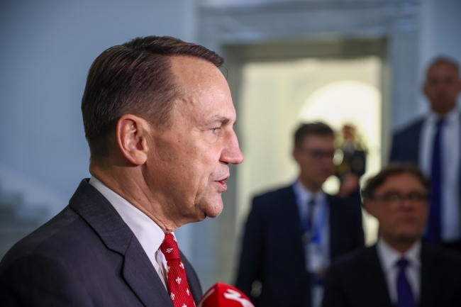 Sikorski se reunirá com o secretário de Estado dos EUA, Marco Rubio, na terça-feira