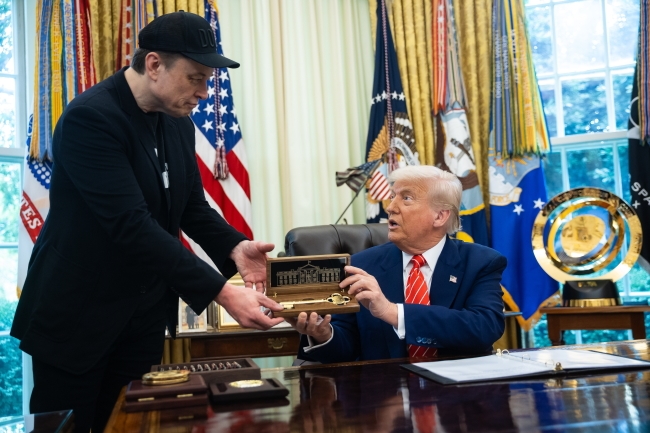 Trump nam afscheid van Elon Musk. "Hij komt naar Washington"
