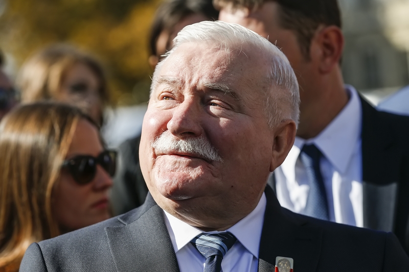 Wałęsa non parteciperà al giuramento di Nawrocki. "Mi rifiuto di partecipare a questo spettacolo scandaloso."