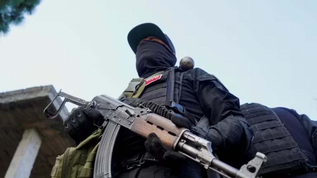 Controvérsia judicial em Michoacán: Juiz libera "La Güera", suposta operadora de CJNG, por detalhe técnico; FGR anuncia ações