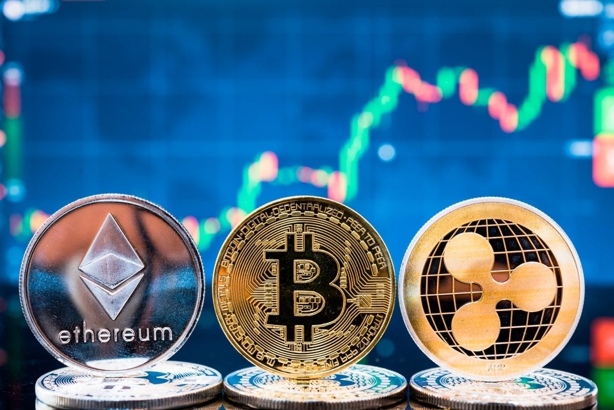 Bitcoin Surges Past $104,000 USD in the Morning: Is a New Stablecoin Regulation-Driven Rally in the Works?
