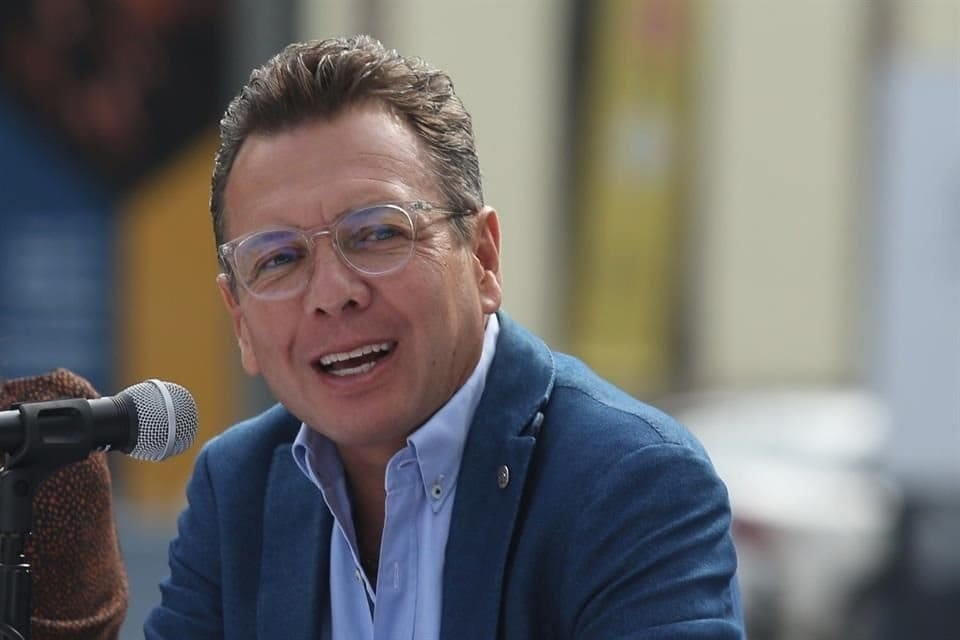 Lemus' Double Game: National Power and Support in the Streets