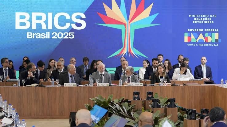 Brasil: Tensión Ambiental en el Congreso y Foro BRICS sobre IA y Clima