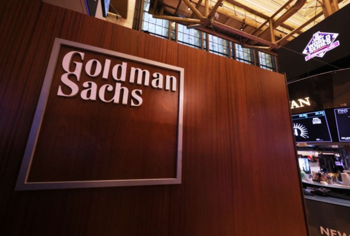Goldman Sachs Says Global Oil Demand Takes Big Hit, Sees Risks to Price Forecast