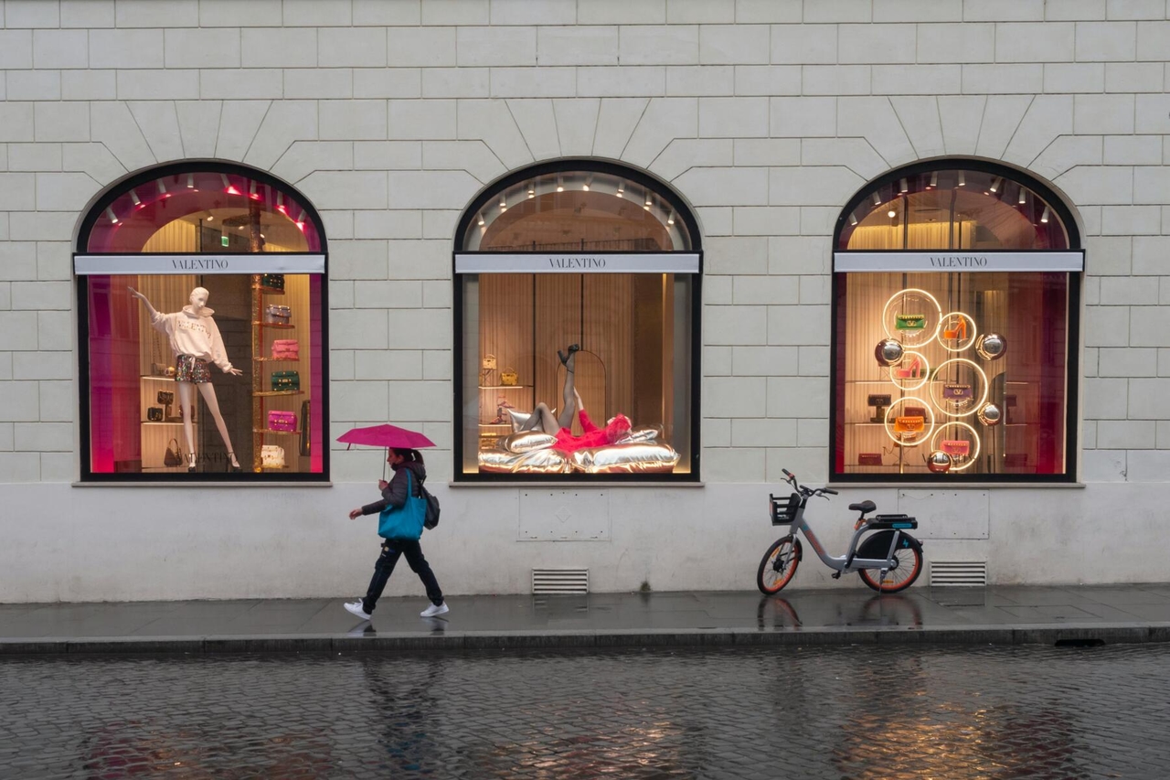 Valentino Bags, onder gerechtelijk bewind gesteld omdat ze de toeleveringsketen van gangmastering niet onder controle had