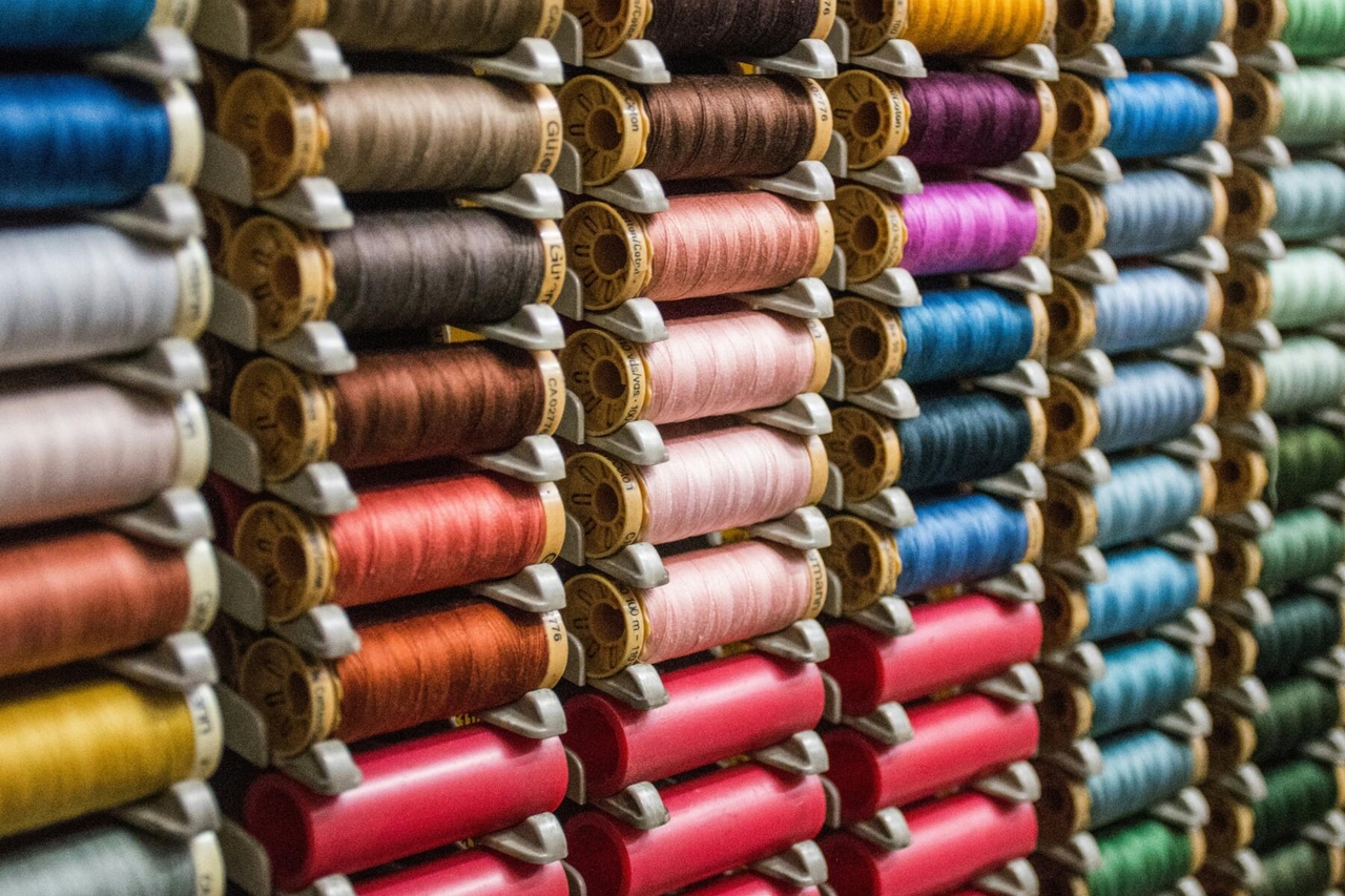 Marchi & Fildi and Konica Minolta: AI arrives that “unmasks” fake recycled materials in the textile sector