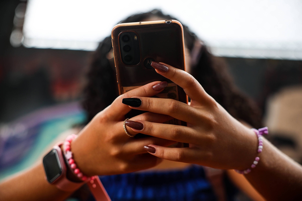 Financeiras são proibidas pela Justiça de bloquear celular por inadimplência no empréstimo