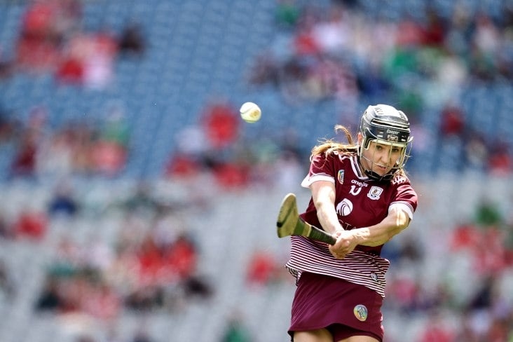 Watch: Galway captain Dolan nails winning free in injury-time to send O'Duffy Cup back west