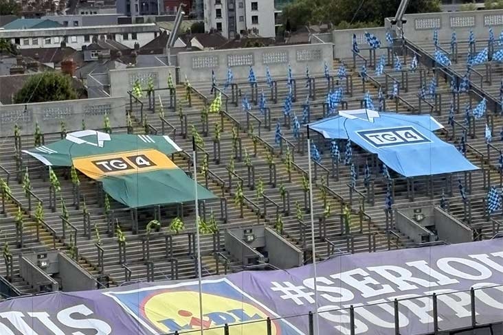 Riesiges Kerry-ähnliches Trikot auf Hügel 16 für Damenfinale kritisiert