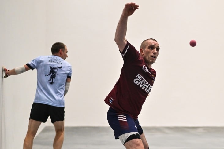 Las finales de dobles de sóftbol sénior se llevarán a cabo el sábado en el Centro Nacional de Balonmano.
