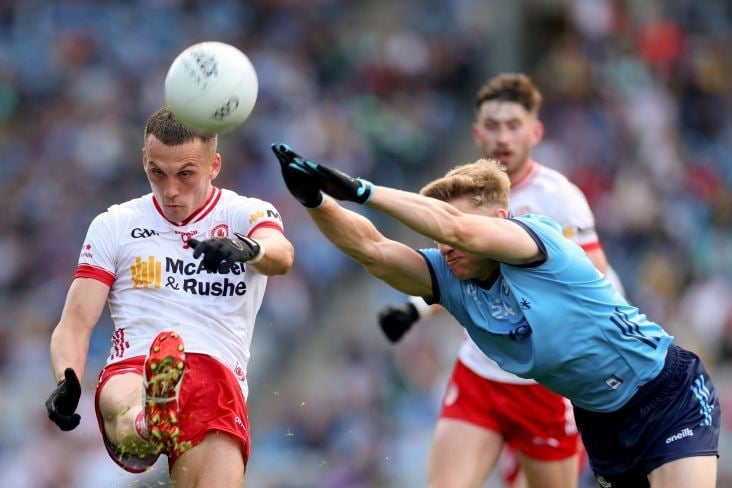 Tyrone besiegt Dubs spät und zieht mit Donegal ins All-Ireland SFC-Halbfinale ein