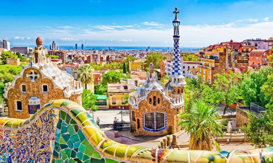 4.5 million people a year visit Park Guell. Barcelona will close the doors to its tourist attraction.