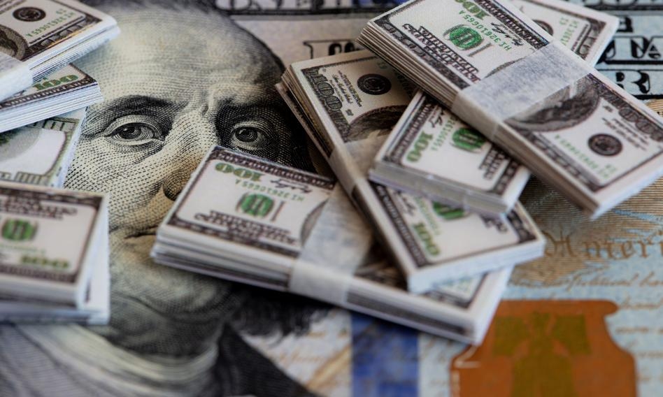 The dollar exchange rate deepens multi-year lows. The zloty is strong at the end of the half-year
