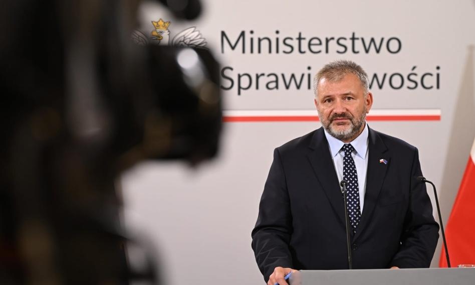 Na rozwód ministra z prokuratorem trzeba poczekać