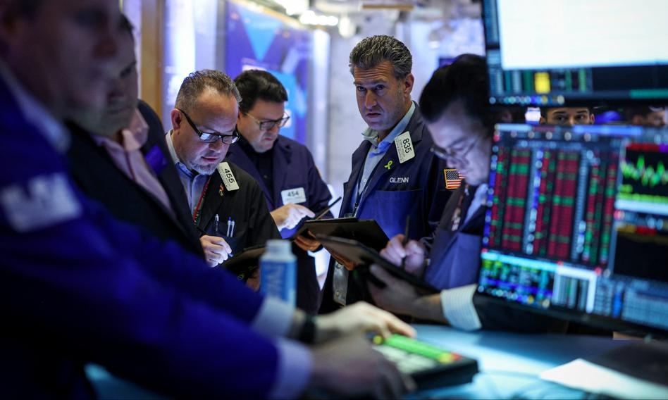 Wall Street zayıf ekonomik verilerin ardından büyük ölçüde değişmedi, S&P500 Şubat'tan bu yana en yüksek seviyesinde