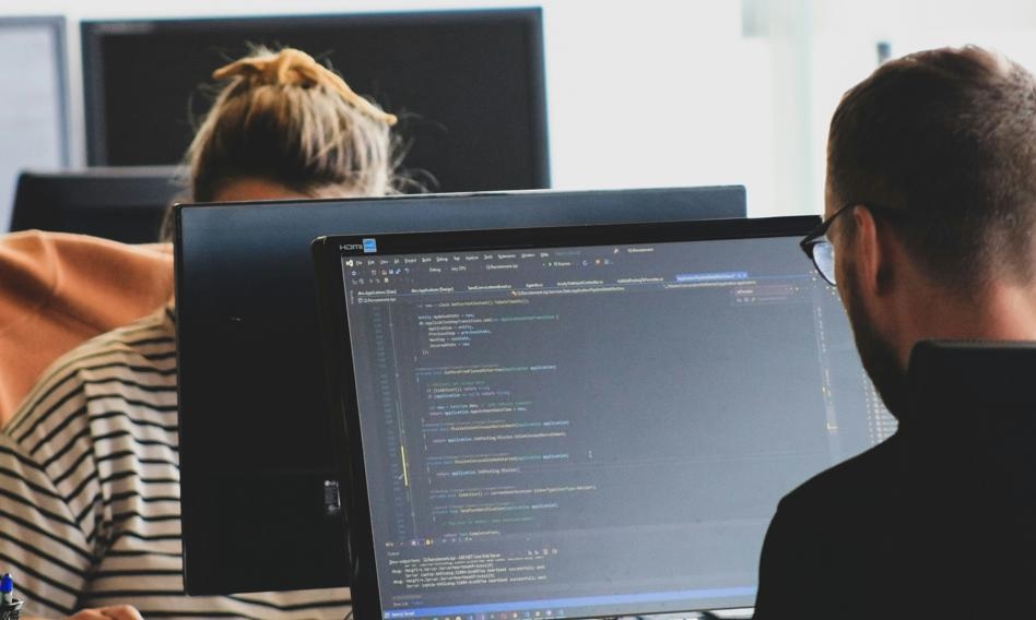 Het amendement heeft de IT-sector gealarmeerd. COI stelt gerust: het is slechts steun, geen concurrentie