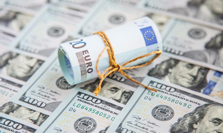 No major changes on currencies. The dollar has returned to the "channel"