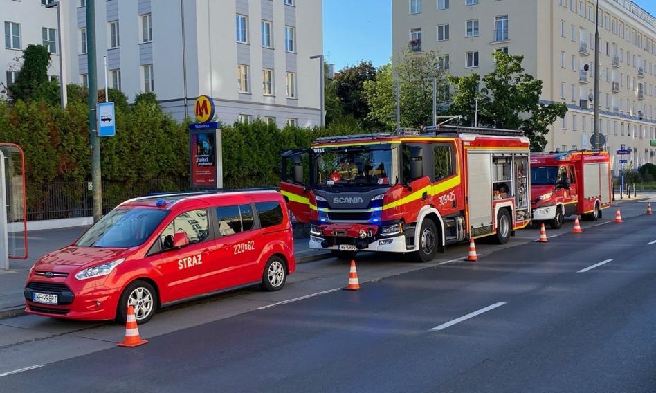 Fire at Racławicka metro station. M1 line is not running