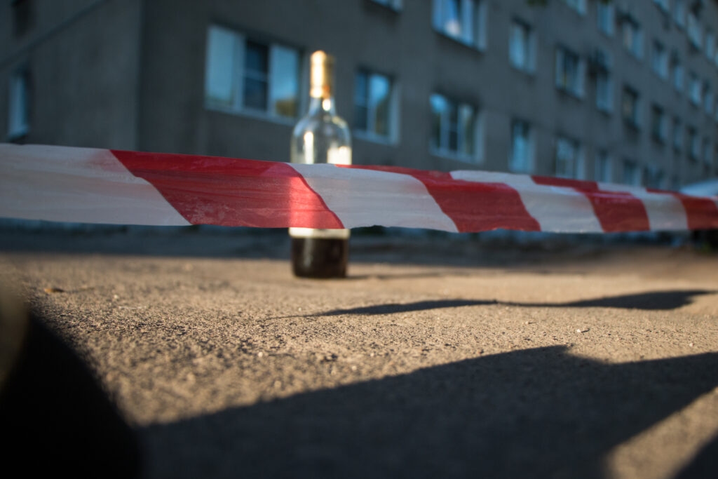 Veliky Novgorod'dan iki sarhoş araba tutkunu, uzun süre araba kullanmayı unutma riskiyle karşı karşıya