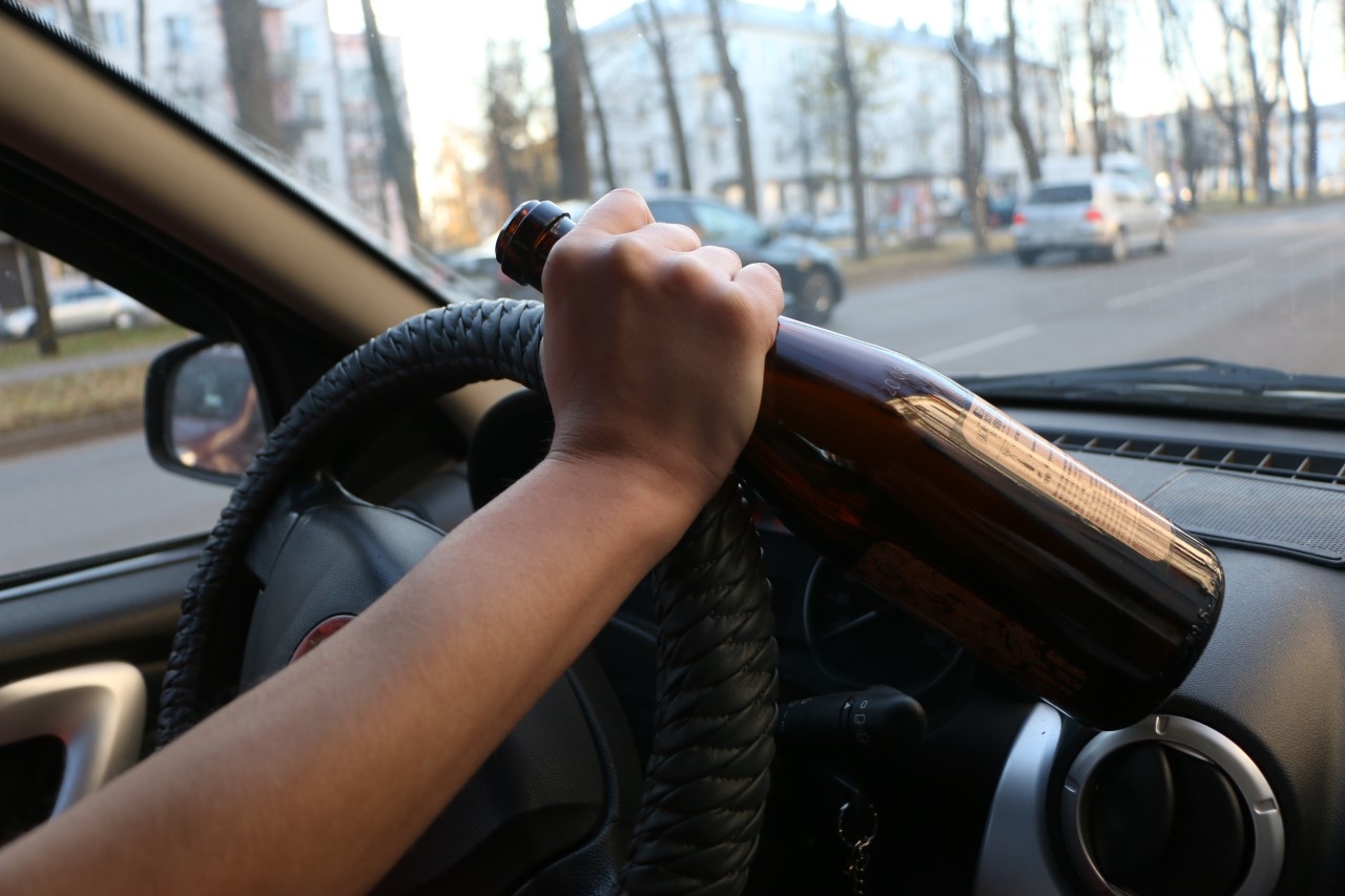 Sinds het begin van het jaar zijn er 27 doden gevallen op de wegen van Novgorod door dronken bestuurders.