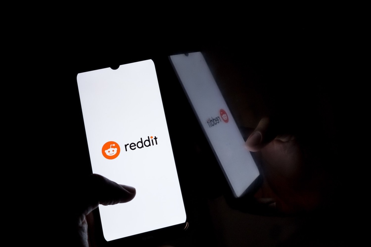 Reddit Looks to Get in Bed With Altman’s Creepy ‘World ID’ Orbs for User Verification