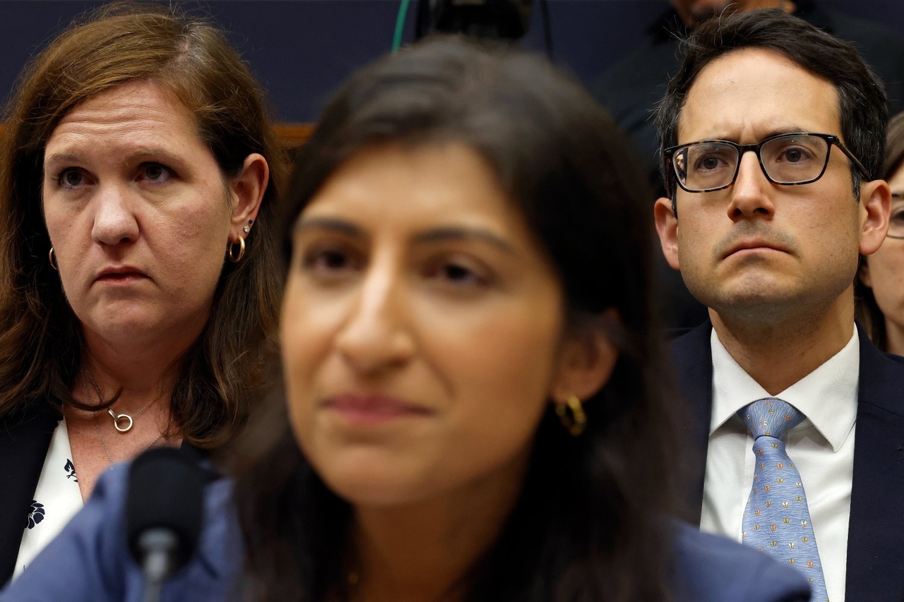 Ousted FTC Commissioners Sue Trump Over Firings