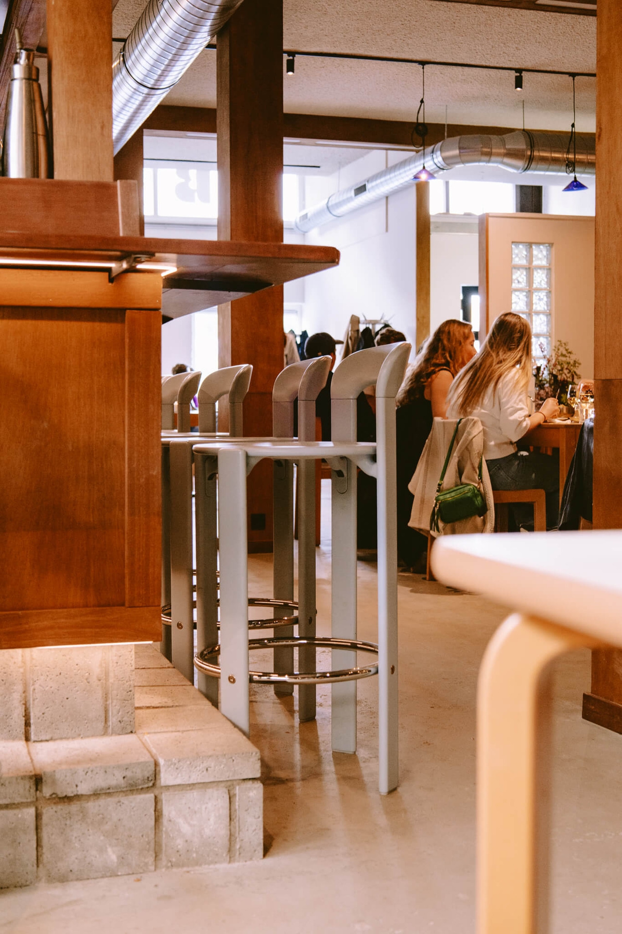 Bon Burger Noord: burgerbar in Amsterdam-Noord met wijn, vuur en listening bar-vibes
