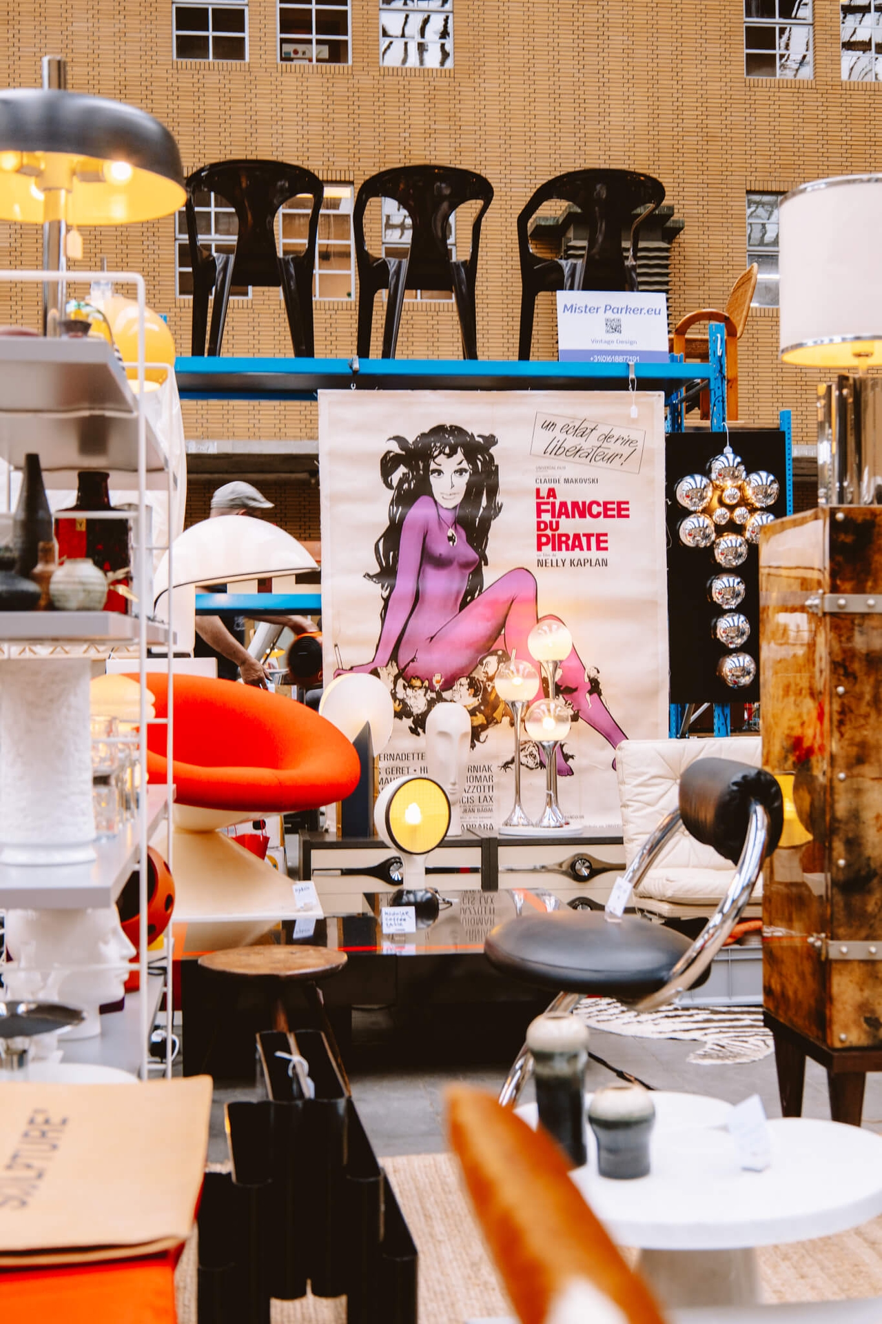 CABINET Amsterdam: vintage designmarkt in de Centrale Markthal