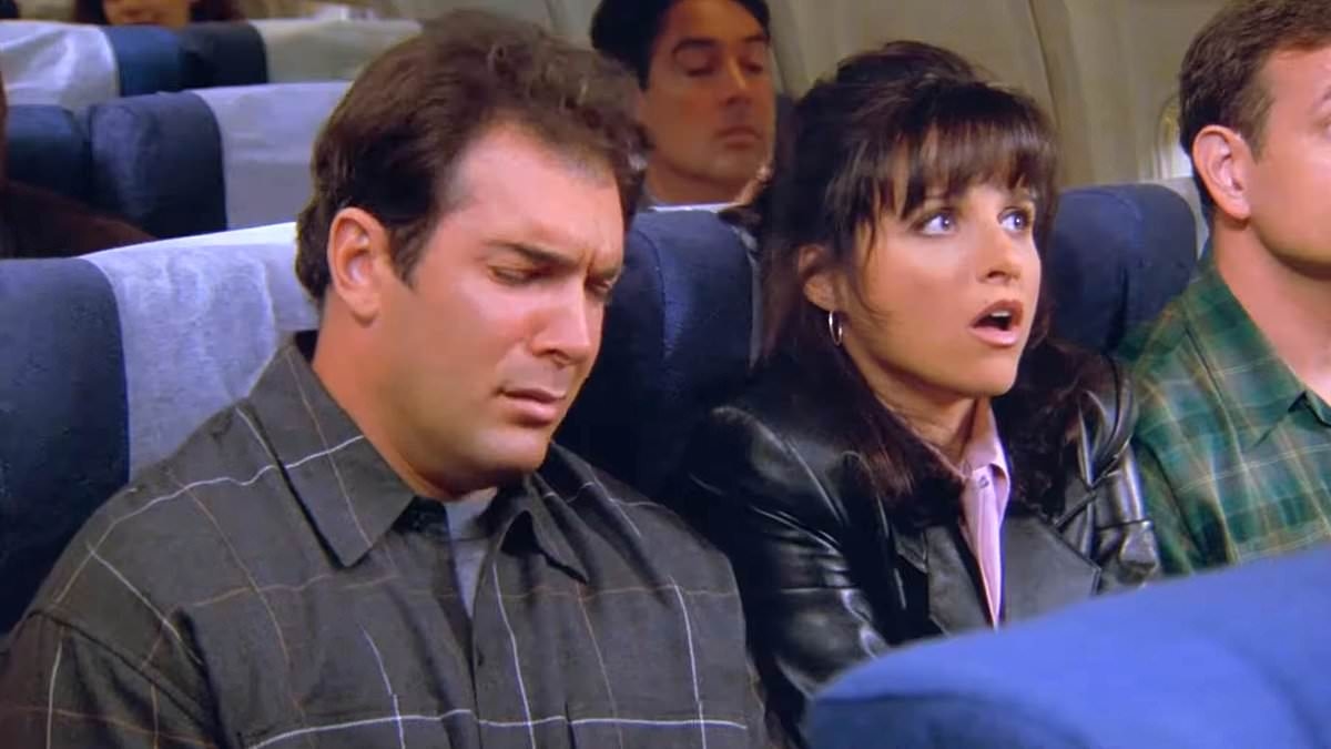 US comedy actor admits 'responsibility' for 'rawdogging' travel trend