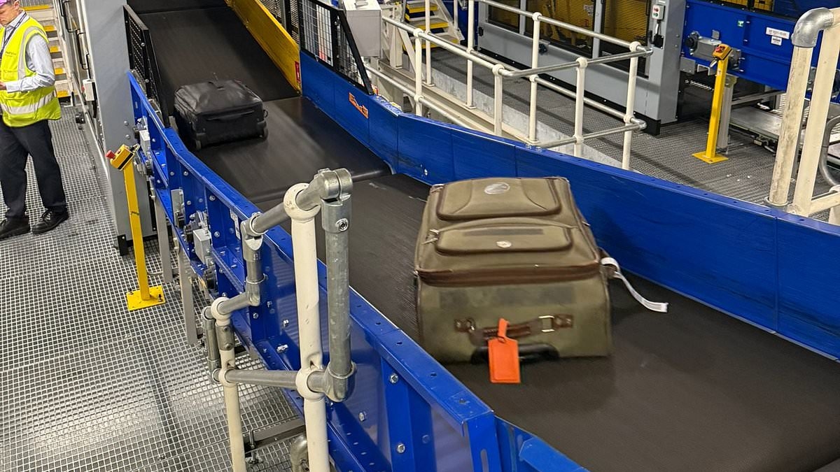İngiltere'nin en yoğun havalimanının içi: SHIVALI BEST, çantanıza gerçekte ne olduğunu öğrenmek için Heathrow'un 5. Terminali'nin perde arkasına geçiyor