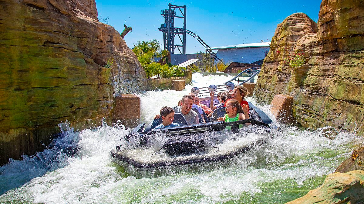 Ich bin mit der ersten Wasserachterbahn der Welt gefahren – sie kann mit Disneyland mithalten und ist nur wenige Stunden von Großbritannien entfernt
