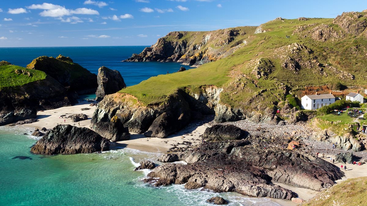 Großbritanniens beste Wanderwege enthüllt – gibt es einen in IHRER Nähe?