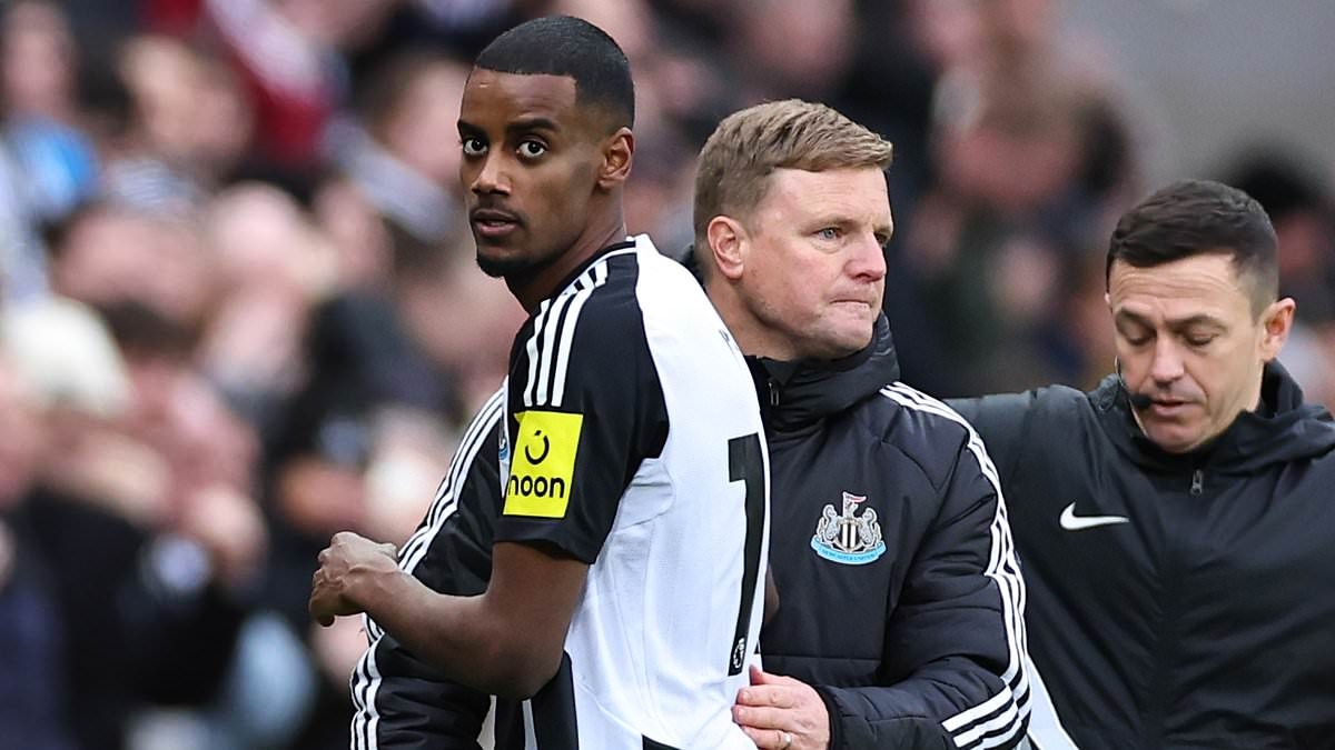 Eddie Howe admite que el futuro de Alexander Isak "no está bajo mi total control", pero el técnico del Newcastle enfatiza que ha habido una oferta del Liverpool por el delantero.