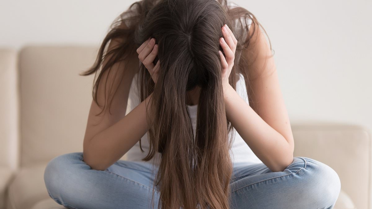 Camminare per soli 15 minuti al giorno può aiutare a ridurre i sintomi di una malattia debilitante che colpisce un adulto su sei e che è in aumento.