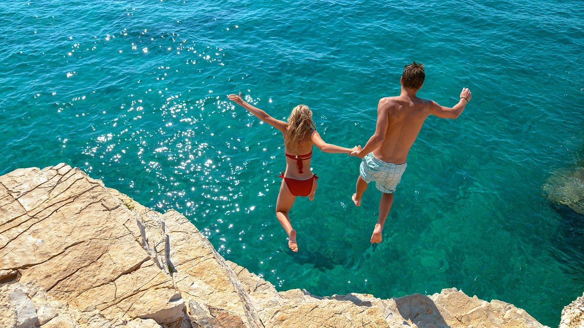 The formula for the perfect HOLIDAY - including 25°C heat, 2.2 hours of exercise, and zero emails