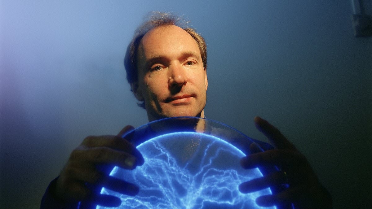 Tim Berners-Lee wollte, dass sein technologisches Wunderwerk zum Wohle der Menschheit eingesetzt wird. Stattdessen ist es giftig und spaltend geworden... Jetzt gibt er Einblick in sein Bedauern über die Erfindung des World Wide Web.