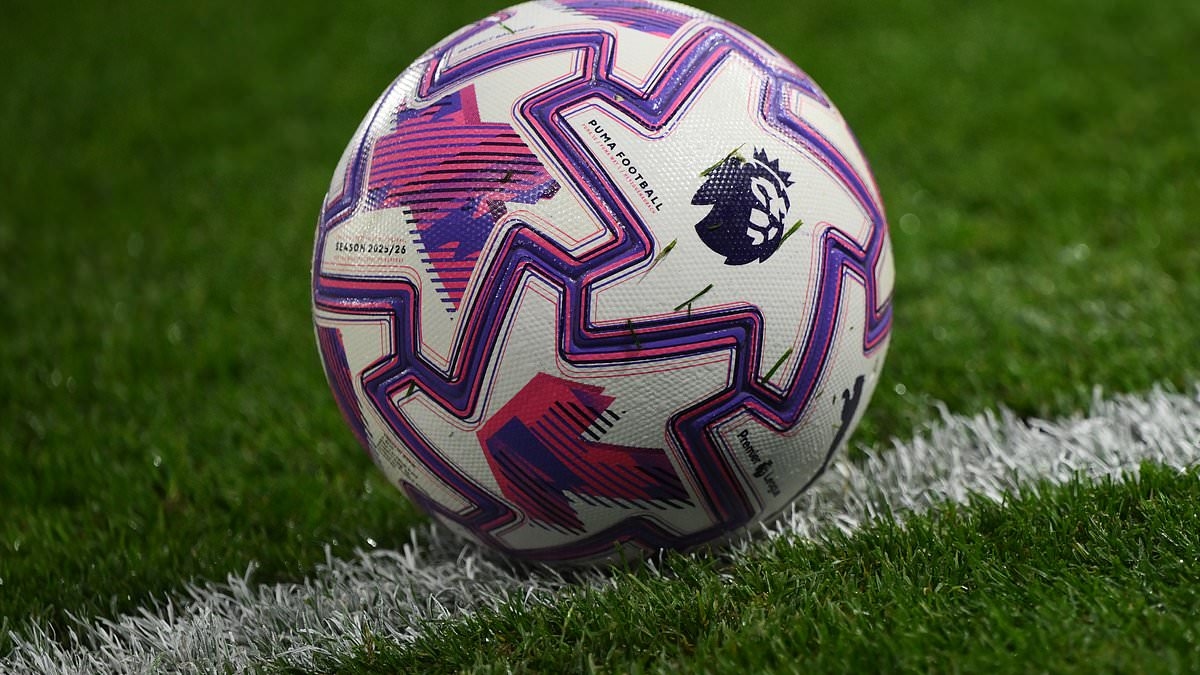 20'li yaşlarındaki Premier Lig futbolcusu, İngiltere milli takımı için çalışan üst düzey menajer tarafından kalabalık bir Londra caddesinde silahla tehdit edildi