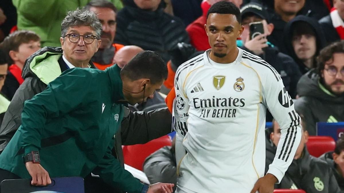 Liverpool'un Trent Alexander-Arnold'a yuhalamaları: Real Madrid yıldızı, çocukluk kulübünden ayrıldığından beri ilk Anfield maçına yedek kulübesinden çıkarken yuhalandı