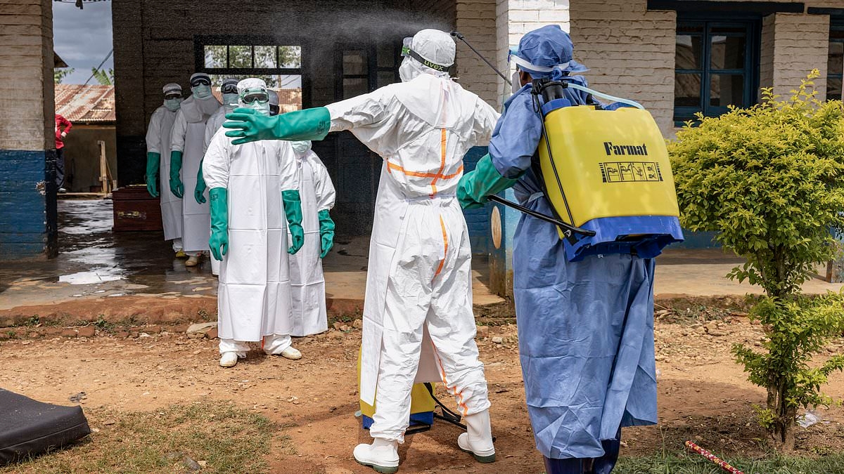 Former CDC director Robert Redfield warns Ebola outbreak could spark a new 'significant pandemic'