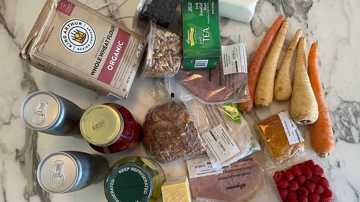 I tried the '1776 diet' and was stunned by the results. It banished bloating, cleared my skin and flattened my stomach in just DAYS... and you can still snack