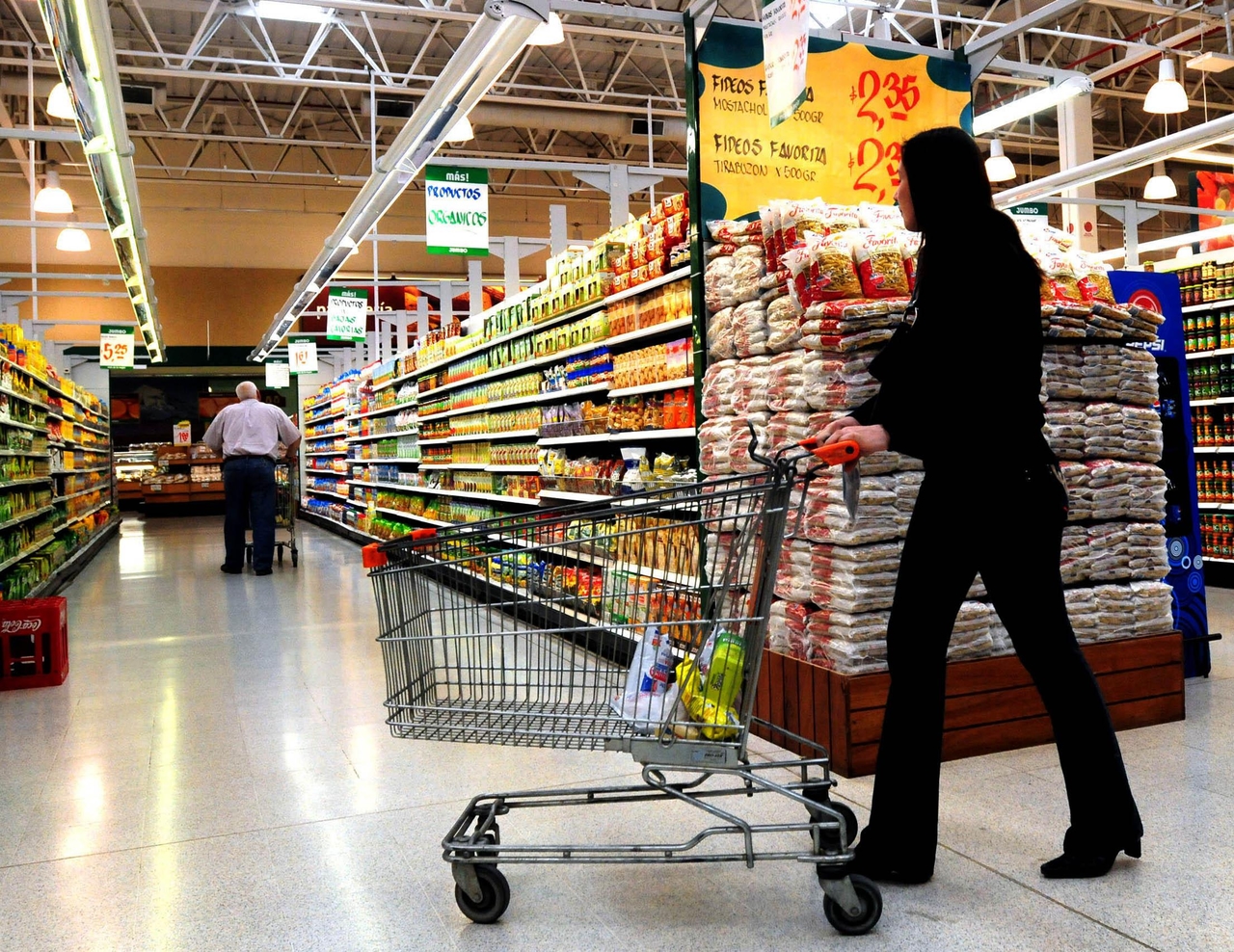 Se recupera la confianza del consumidor en EE.UU.