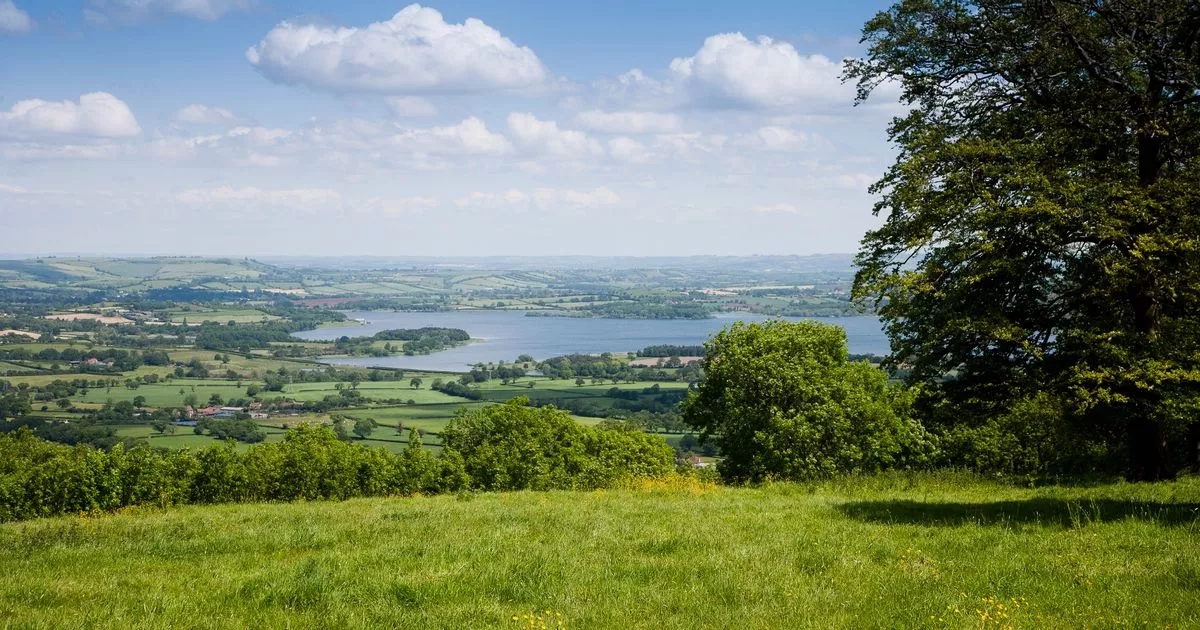 Un village britannique magique tout aussi joli que Bath mais sans autant de touristes