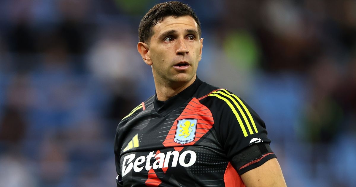 Emi Martinez' wahre Gefühle gegenüber Arsenal, während ihr ehemaliger Verein einen überraschenden Transfer ins Auge fasst