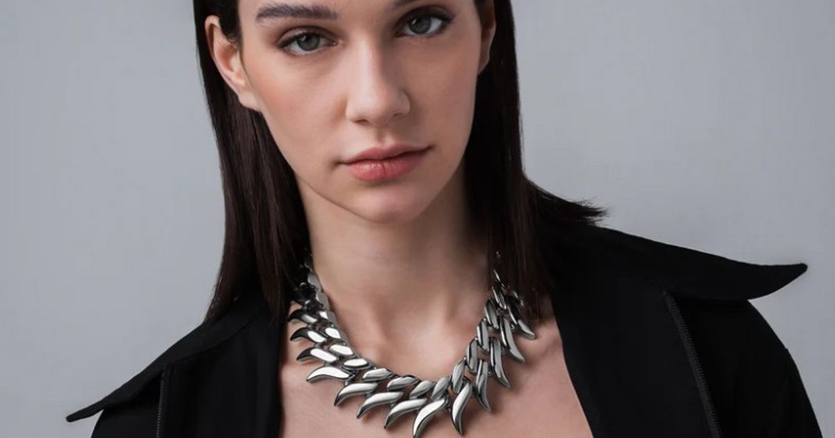 Los compradores dicen que las joyas llamativas y "hermosas" son "una forma de captar elogios".
