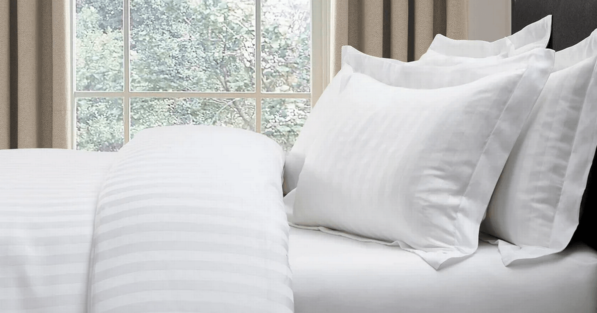 This white bedding set looks just like The White Company's but costs over £85 less