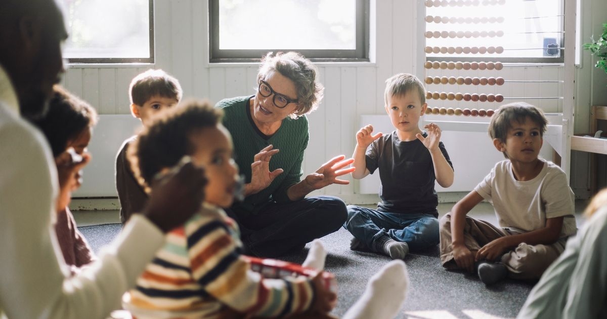 Os pais podem economizar até £ 2.700 com uma simples mudança na creche neste verão