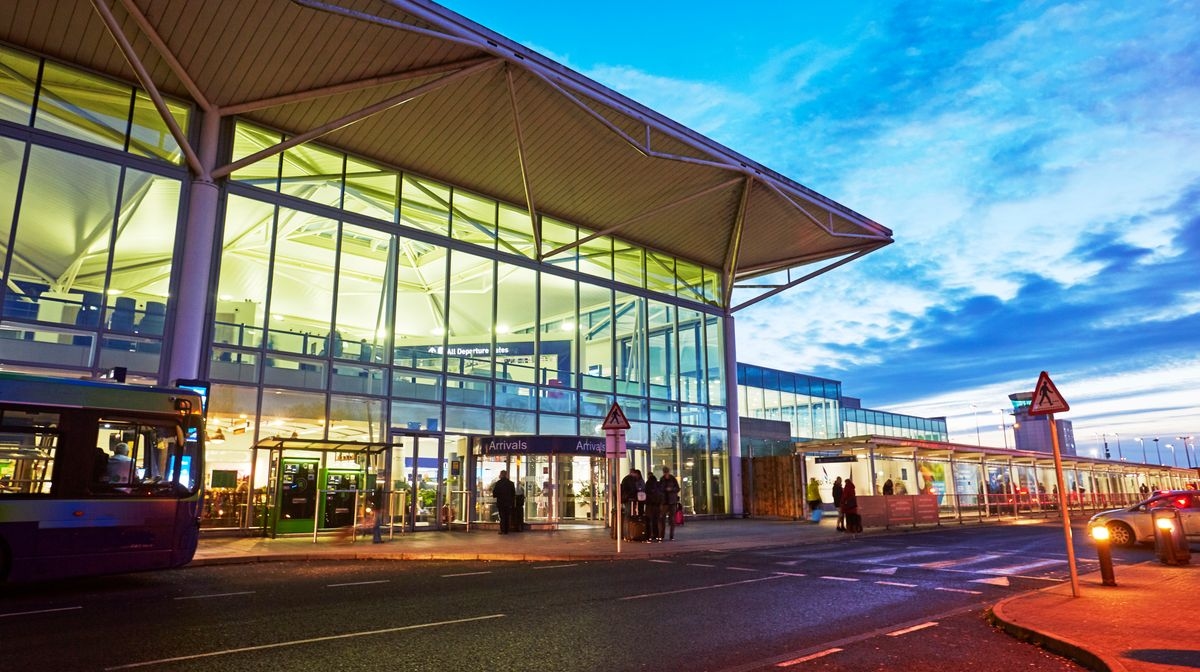 Bristol Airport closure LIVE: Thunderstorms cancels flights as travel warning issued