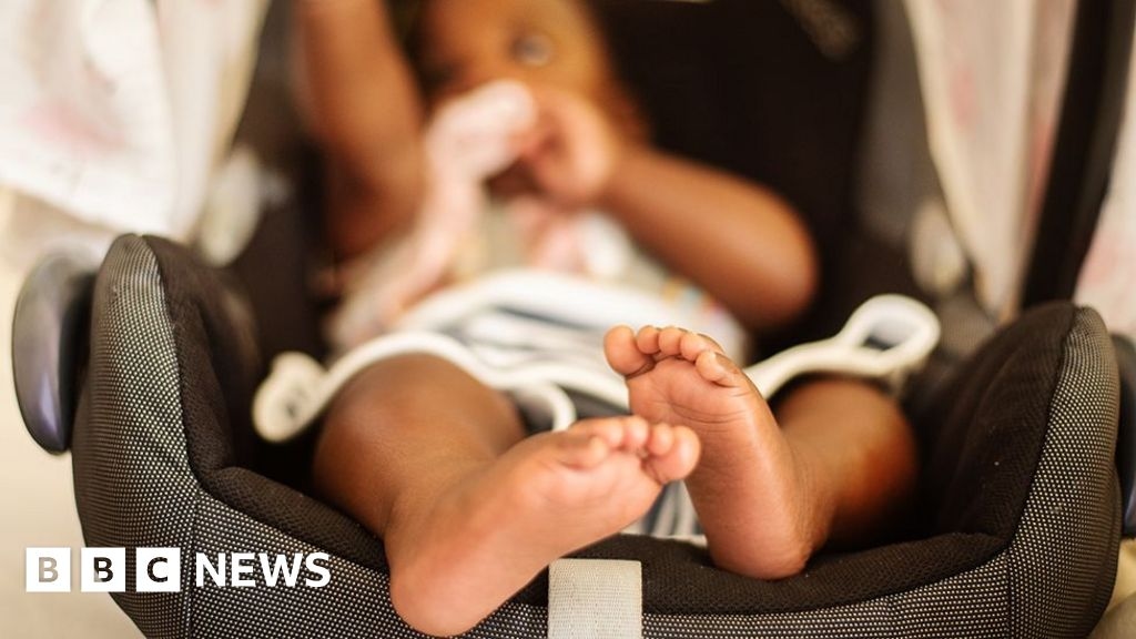 Frau schmuggelte Baby mit erfundener Geburtsgeschichte nach Großbritannien