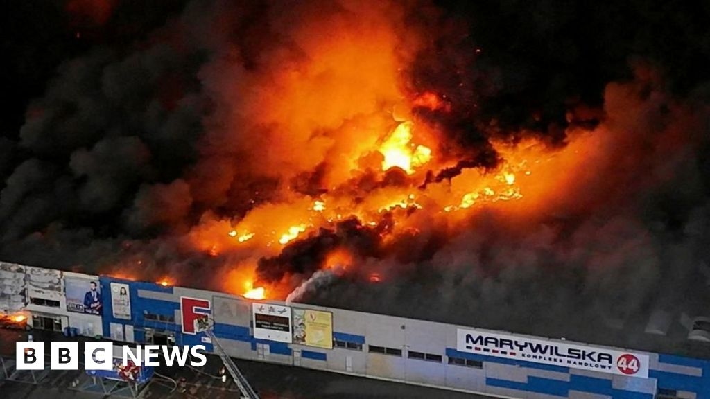 Polônia acusa Rússia de incêndio criminoso em shopping center em 2024